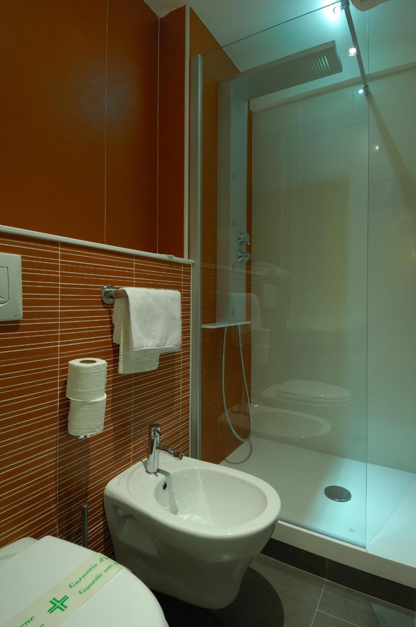 Hotel Bucaneve Bardonecchia Quarto foto