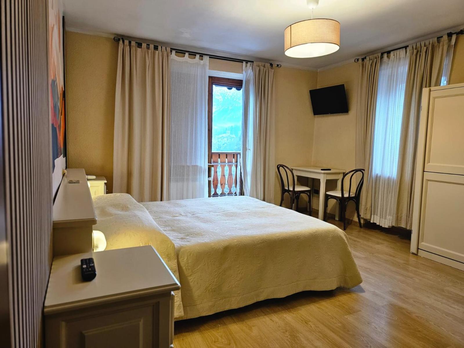 Hotel Bucaneve Bardonecchia Exterior foto